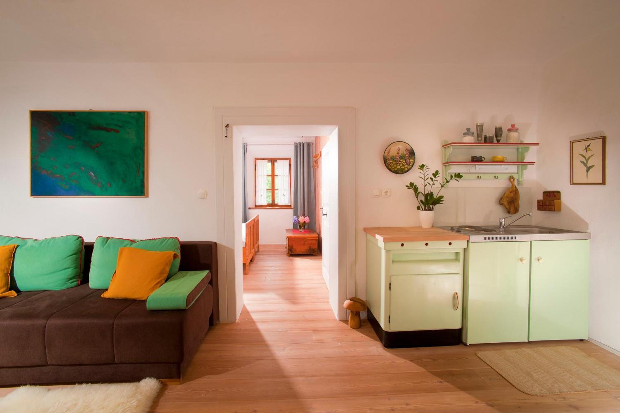 Juvanova Hisa - Apartments And Rooms Luce Экстерьер фото