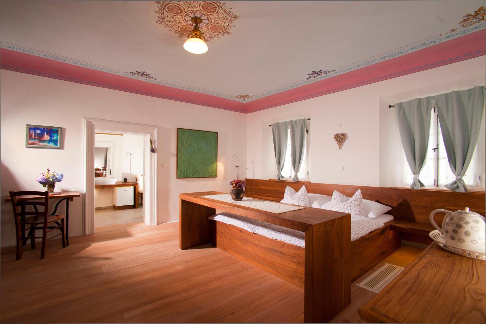 Juvanova Hisa - Apartments And Rooms Luce Экстерьер фото